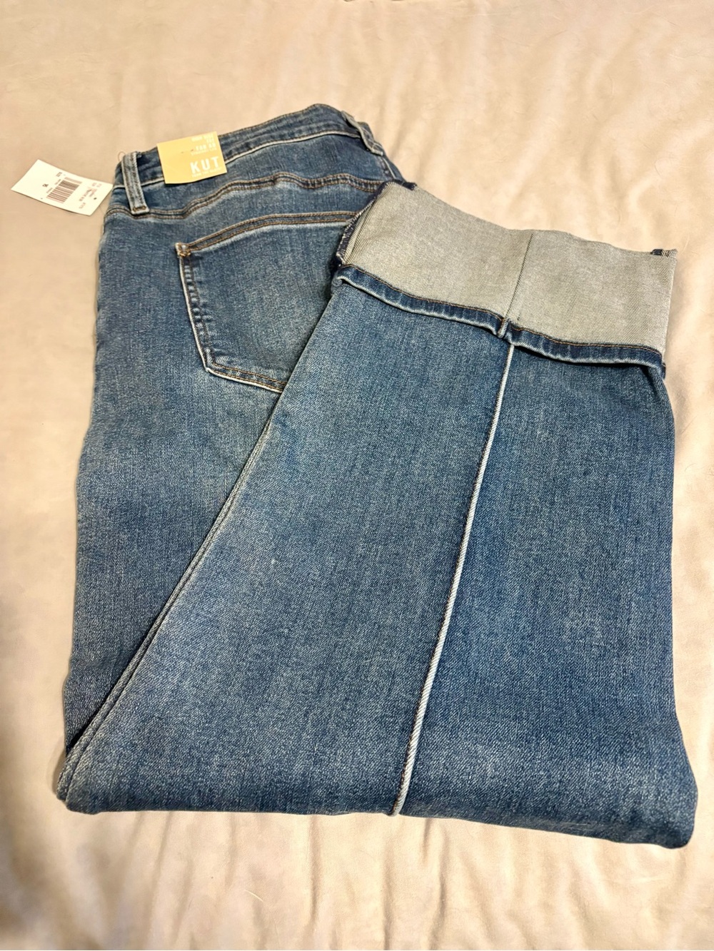 Kut from the Kloth Medium Blue Straight Leg Jeans